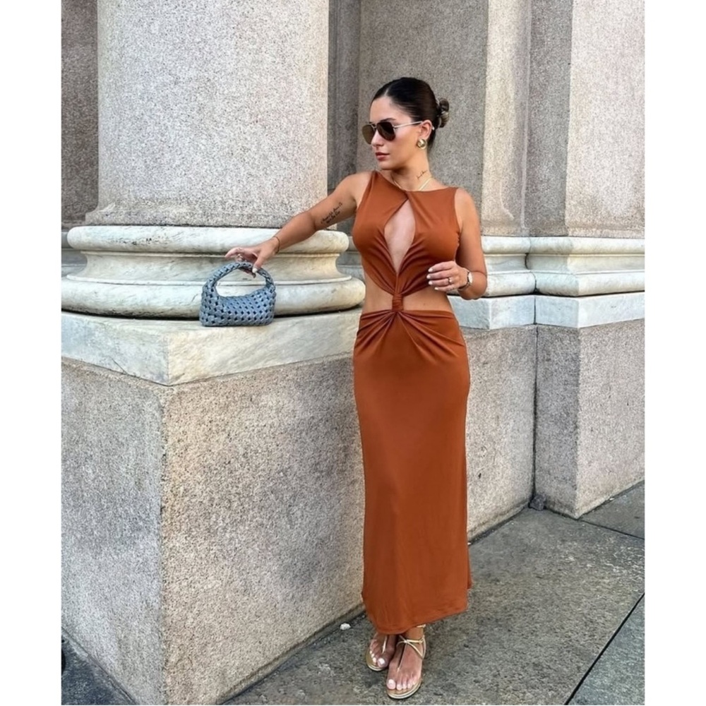 Size Medium | Zara | Open Back Cut Out Dress